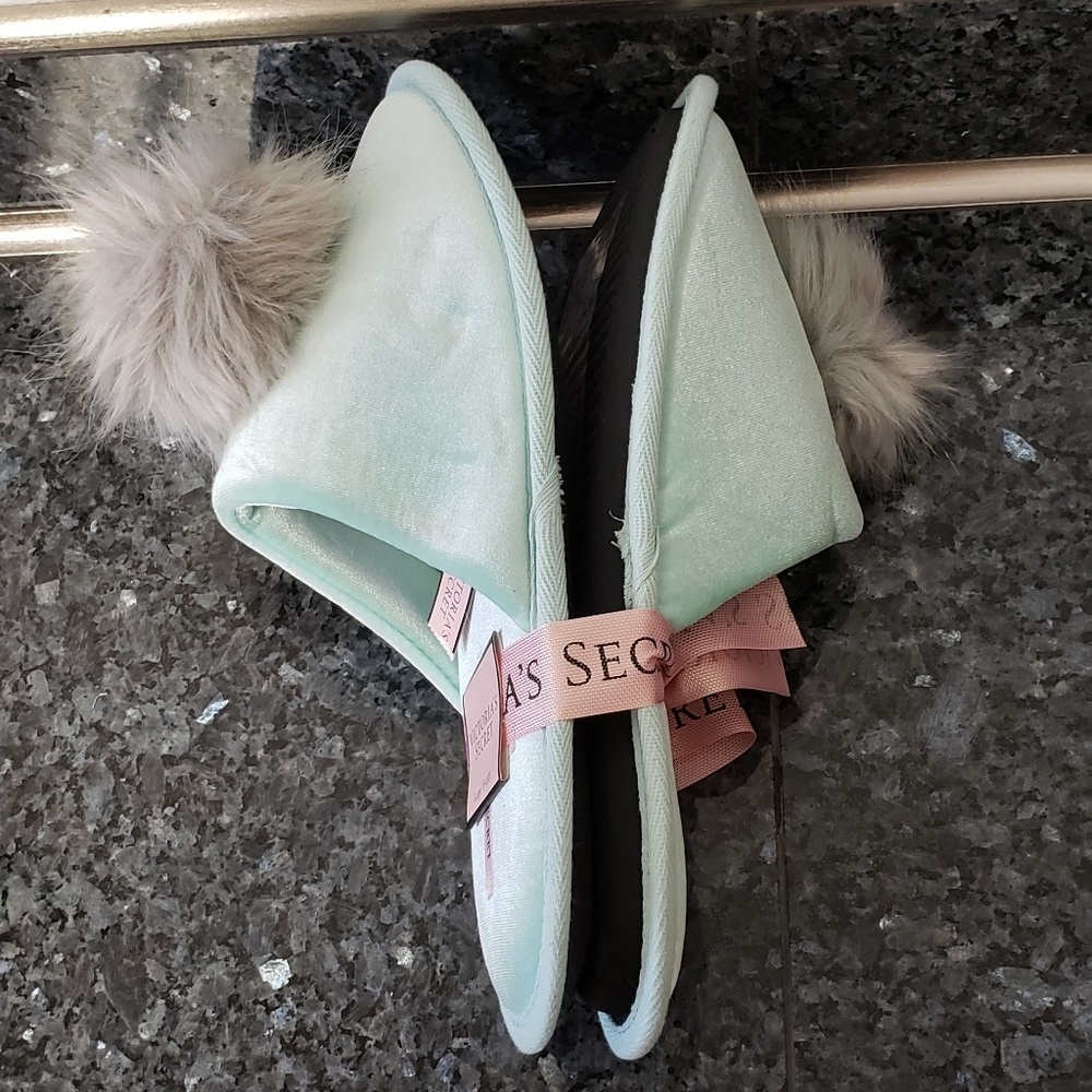 NWT Slippers